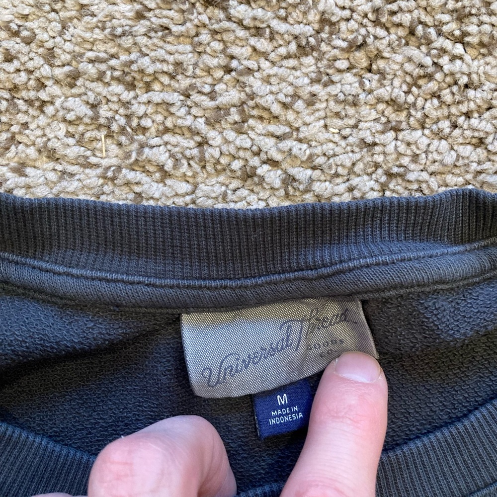 Universal Threads Top - Picture 2 of 2